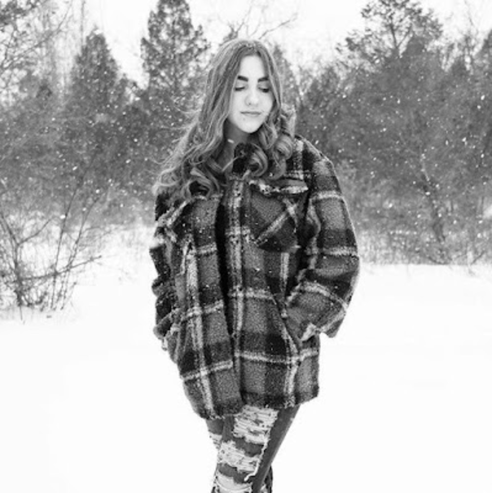 Meet your Posher, Julia